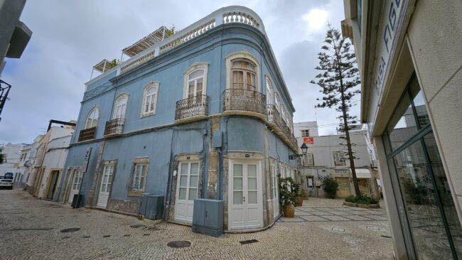 Olhao, situada en el sur de Portugal, es una encantadora ciudad costera en el corazón del Algarve