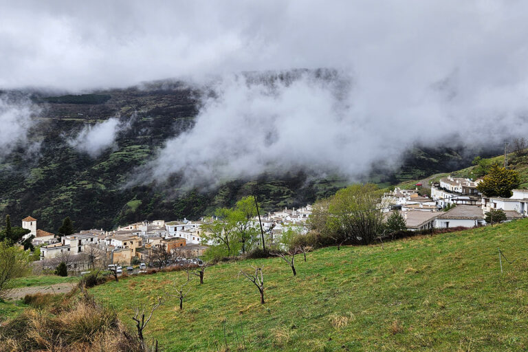 Vista panorámica de Capileira en la Alpujarra de Granada