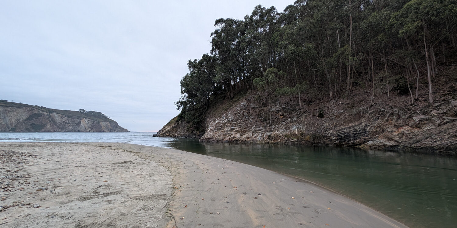 Playa de Cueva, Asturias